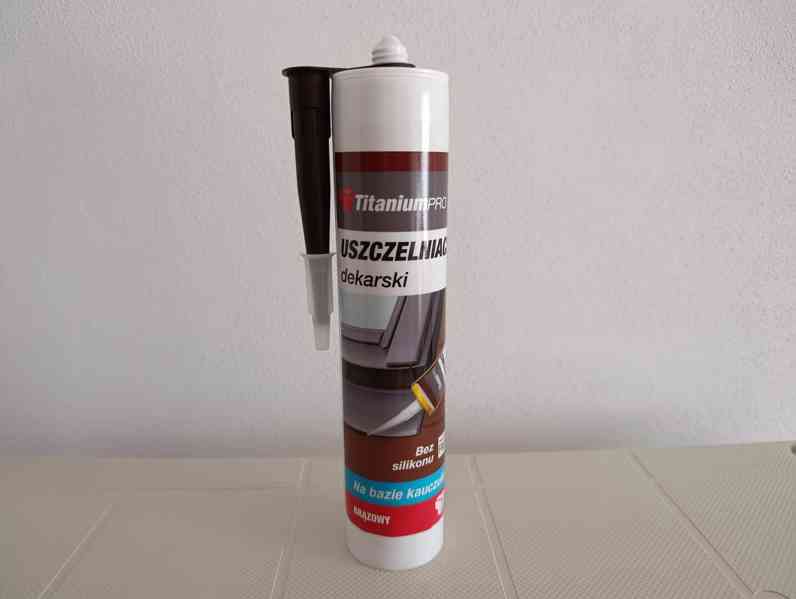 Hnědý kaučukový střešní tmel bez silikonu TitaniumPRO 300 ml