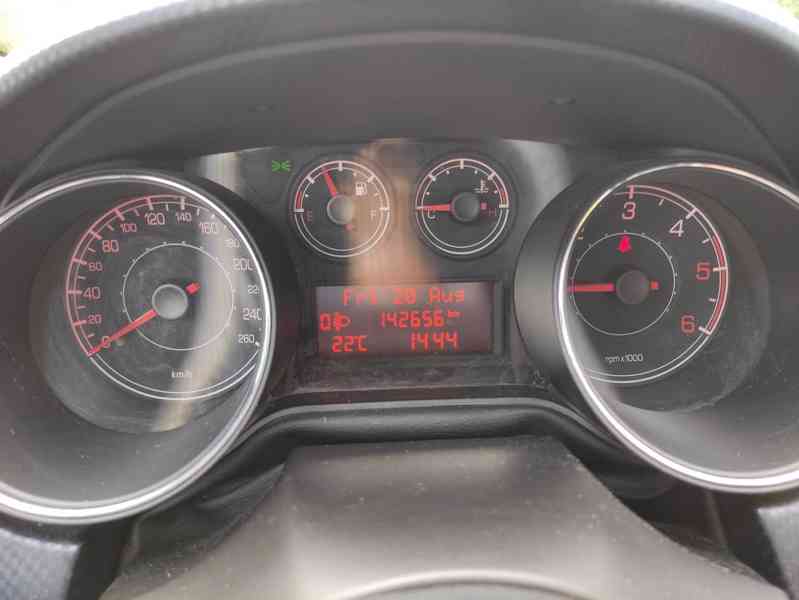 FIAT Bravo 1.9 JTD / 88kW - foto 16