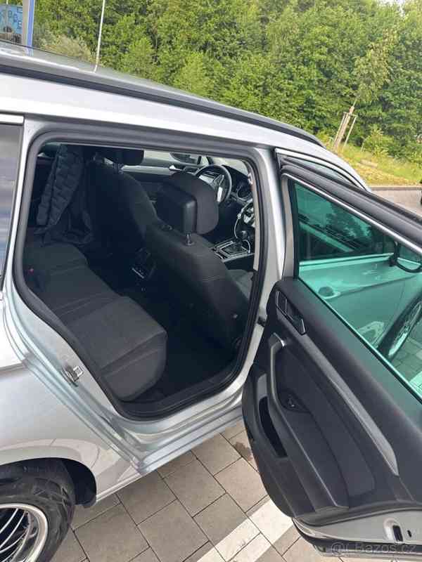Volkswagen Passat 2,0 B8 2020 Rok 132 kw - foto 9