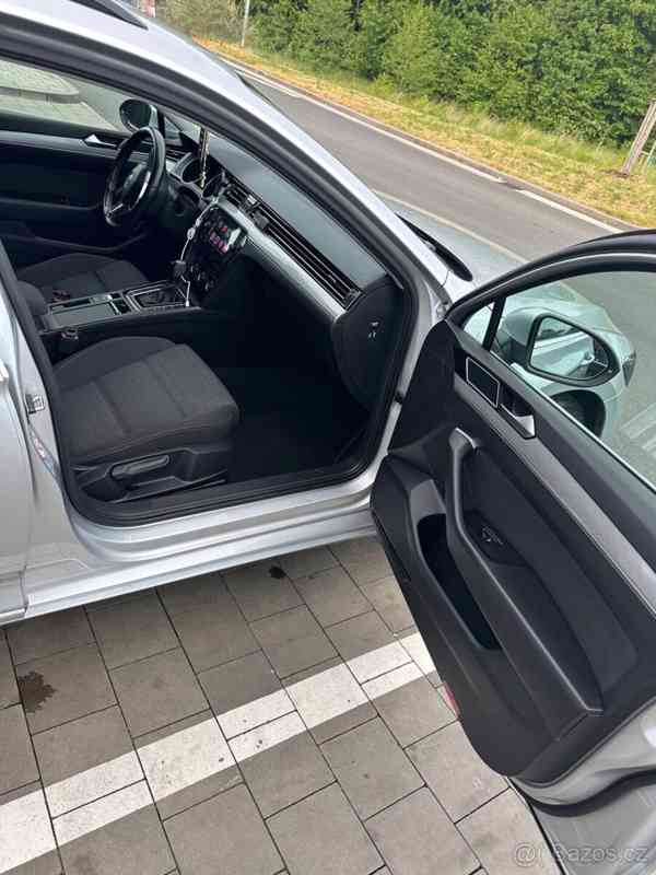 Volkswagen Passat 2,0 B8 2020 Rok 132 kw - foto 10