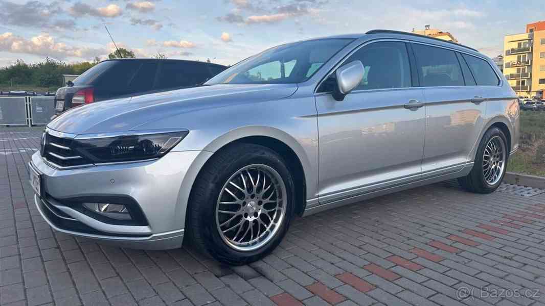 Volkswagen Passat 2,0 B8 2020 Rok 132 kw - foto 2