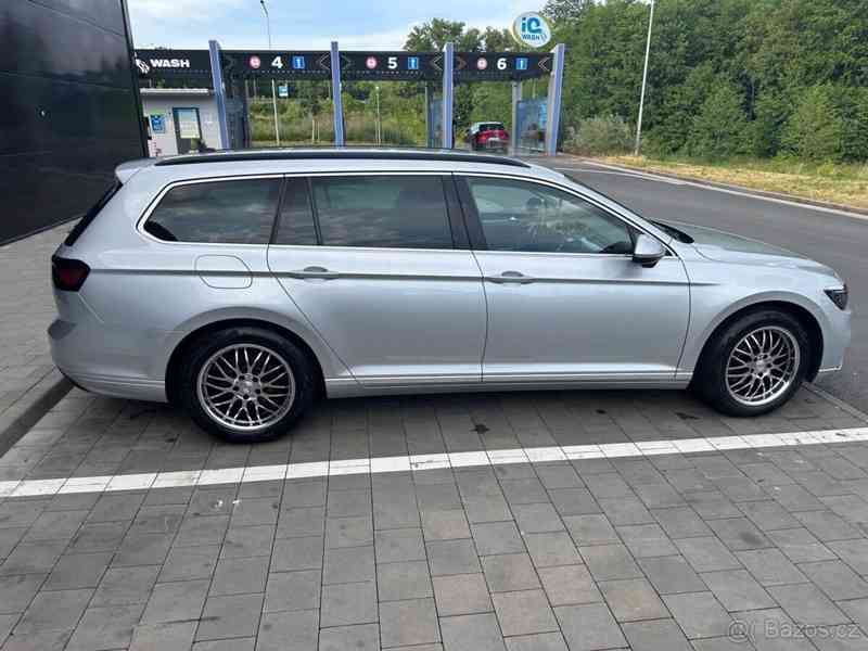 Volkswagen Passat 2,0 B8 2020 Rok 132 kw - foto 5