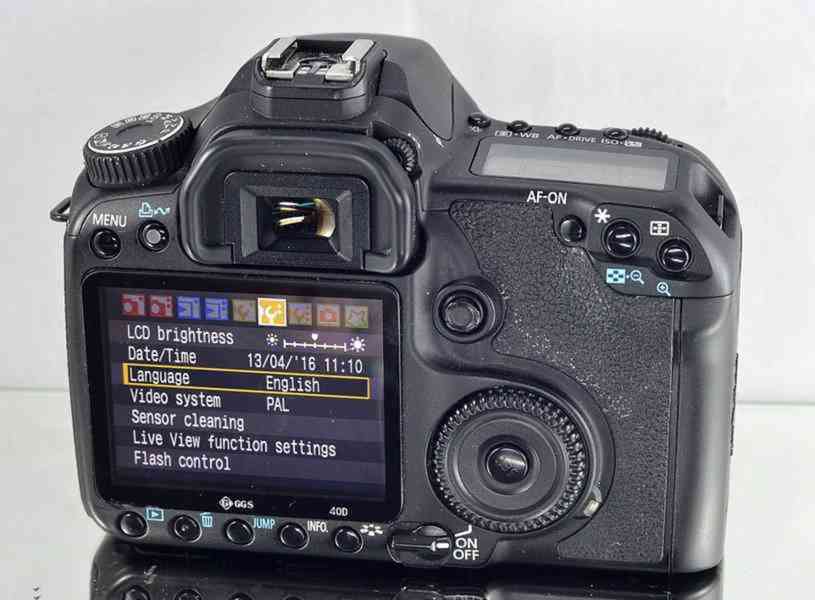 Canon EOS 40D **10,1Mp CMOS*Live View* 15000 Exp. - foto 6