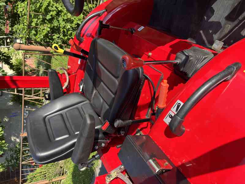 Traktor Dongfeng 304 G2, 4x4, 25 koní - foto 4