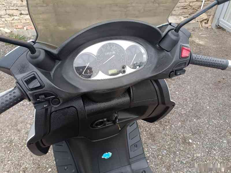 Piaggio X7 125 CZ doklady v ceně Najeto 10 tis. - foto 15