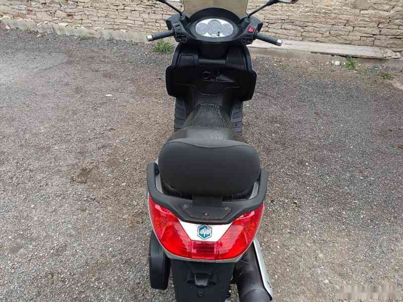 Piaggio X7 125 CZ doklady v ceně Najeto 10 tis. - foto 13