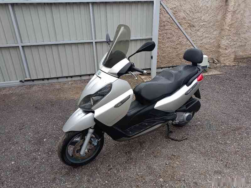 Piaggio X7 125 CZ doklady v ceně Najeto 10 tis. - foto 3