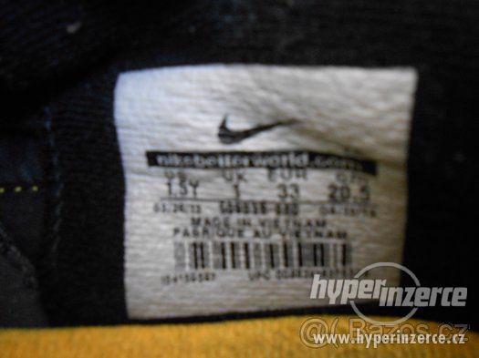 Prodám chlapecké sálové boty Nike - vel. 33 - foto 2