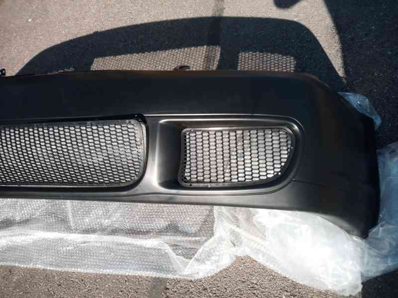 VW Golf 4 přední nárazník R32.. - foto 3