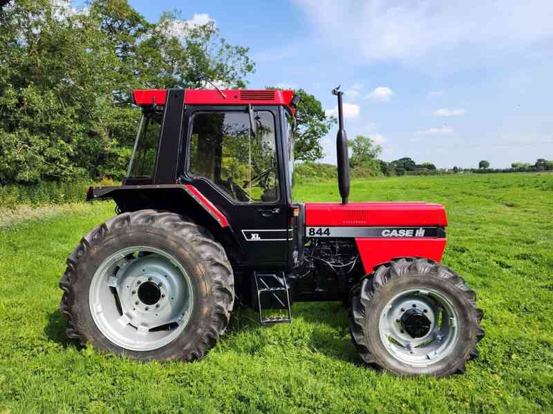 Traktor Case 8448-XLL - bazar - Hyperinzerce.cz