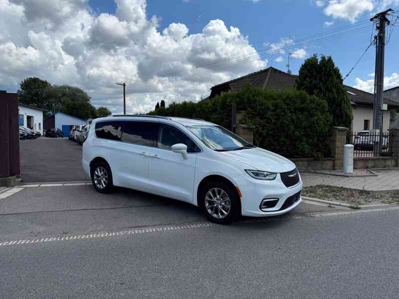 Chrysler Pacifica 3,6 4x4 AWD Limited Adapt 2021 - foto 1