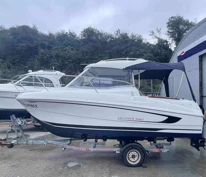 Beneteau Antares 5.80 - foto 6