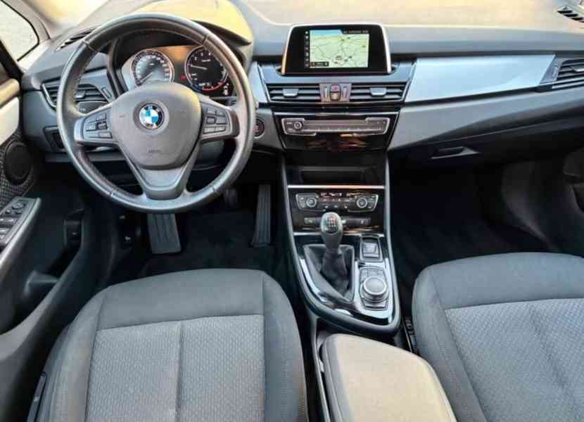 BMW 218i Active Tourer Advantage 4x4 benzín 103kw - foto 12