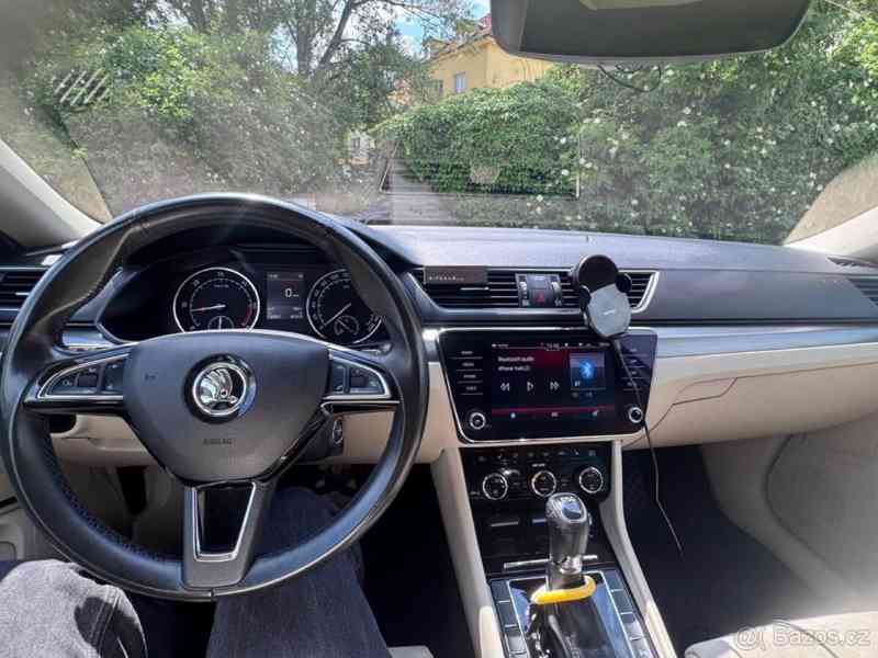Škoda Superb 2,0   3 - foto 4