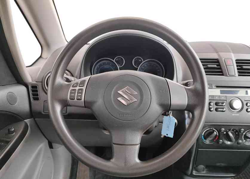 Suzuki SX4 1.6i 4x4 benzín 88kw - foto 7
