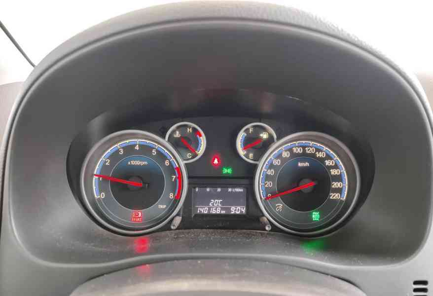 Suzuki SX4 1.6i 4x4 benzín 88kw - foto 13