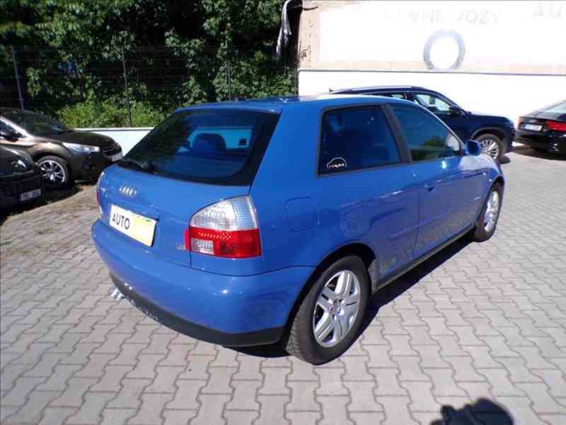 Audi A3 1,6 i ALU KOLA - foto 4