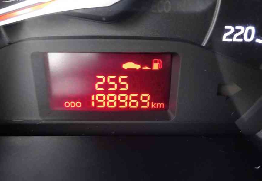 Kia Rio 1.1 CRDI r.v.2012 (55 kw) 2.Maj.Koupeno v ČR - foto 7
