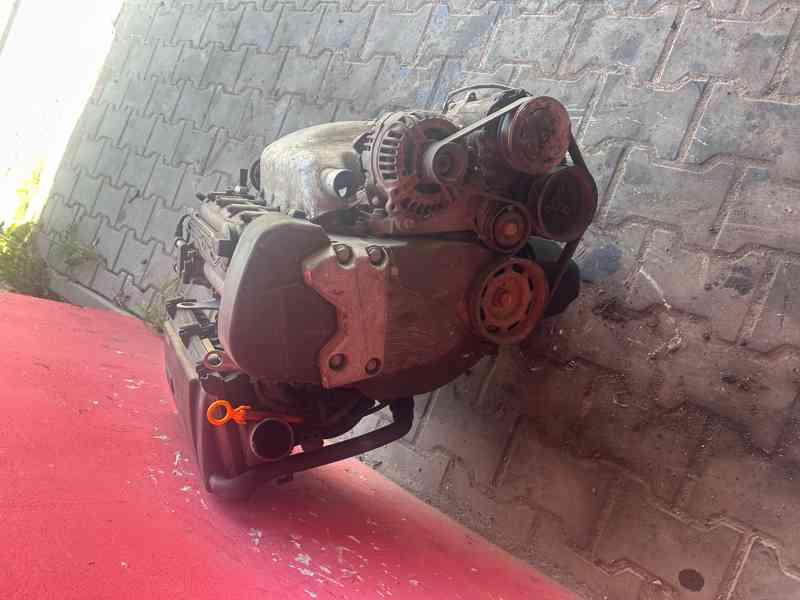 Motor 1,4 16V 55KW AHW WV Polo kompletní prodám - foto 2