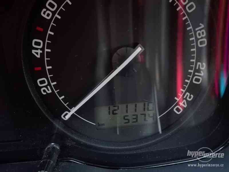 Škoda Octavia 1.6 mpi, rok 2009 - foto 3