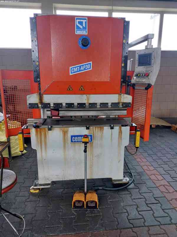 NC hydraulický ohraňovací lis CEMATEK CMT-AP30 - foto 1