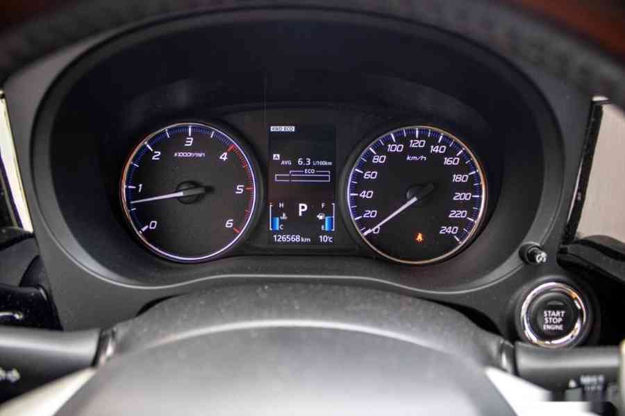 Mitsubishi Outlander 2.2 DI-D Intense+ - foto 15