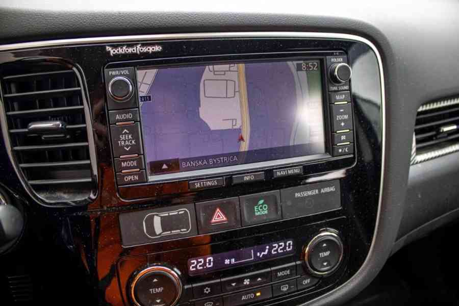Mitsubishi Outlander 2.2 DI-D Intense+ - foto 19