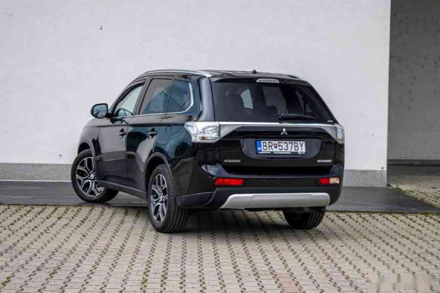 Mitsubishi Outlander 2.2 DI-D Intense+ - foto 5