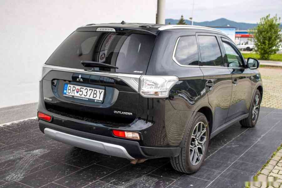 Mitsubishi Outlander 2.2 DI-D Intense+ - foto 10