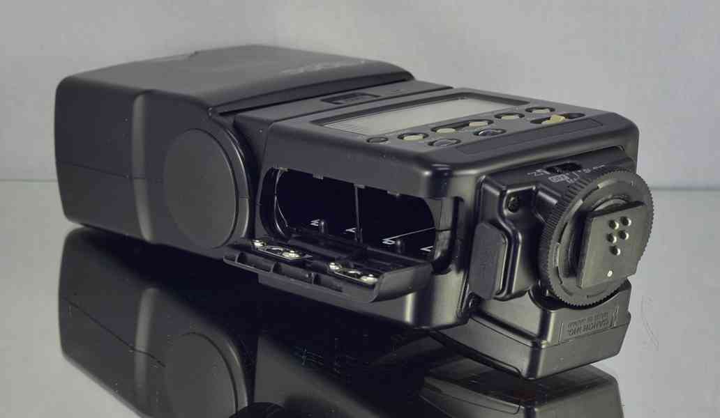 Blesk : Canon Speedlite 550 EX - foto 4