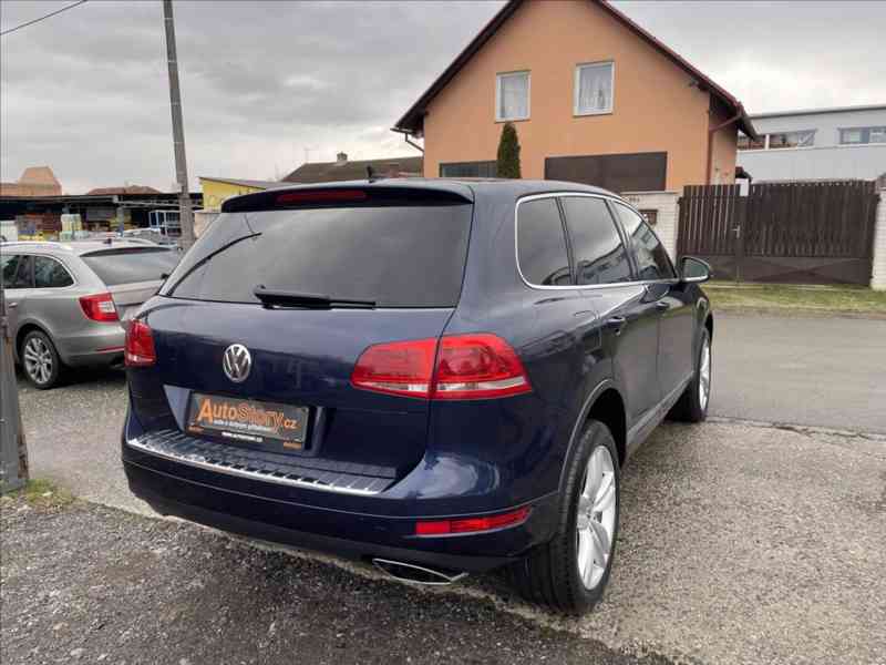 Volkswagen Touareg 3,0 TDi VZDUCH,NAVI,360°KAM. - foto 3