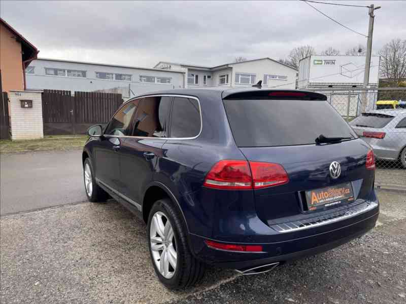 Volkswagen Touareg 3,0 TDi VZDUCH,NAVI,360°KAM. - foto 4