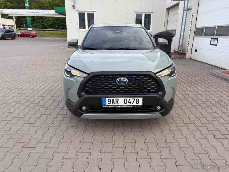 Toyota Corolla Cross 2,0   4x4 - servis Toyota - foto 13