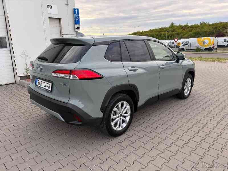 Toyota Corolla Cross 2,0   4x4 - servis Toyota - foto 10