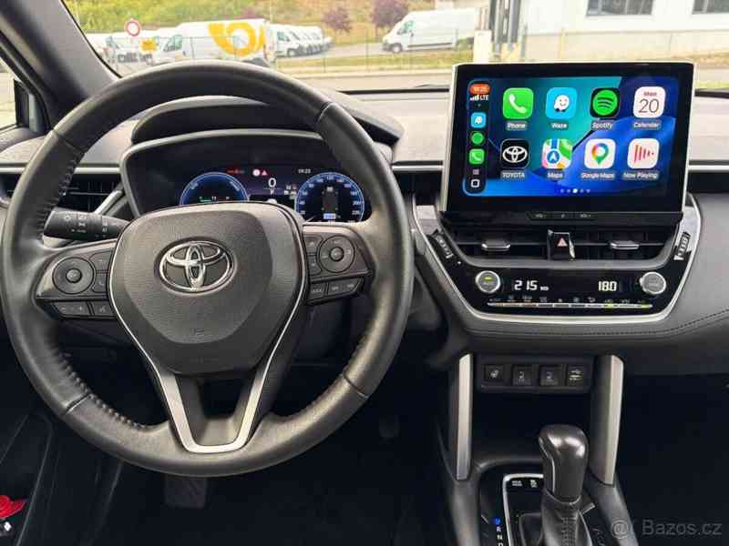 Toyota Corolla Cross 2,0   4x4 - servis Toyota - foto 6