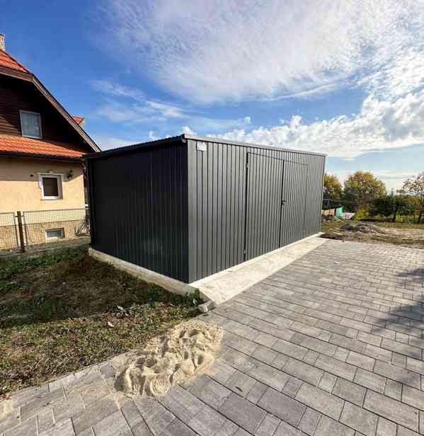 Plechova garáž 6x3m Dvoukřídlá vrata antracit - okapy TS852 - foto 2