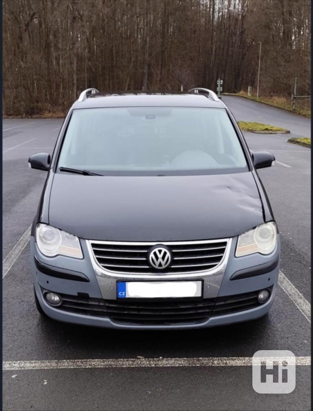Volkswagen Touran 2,0   STK do 2028, pravidelný servis - foto 1