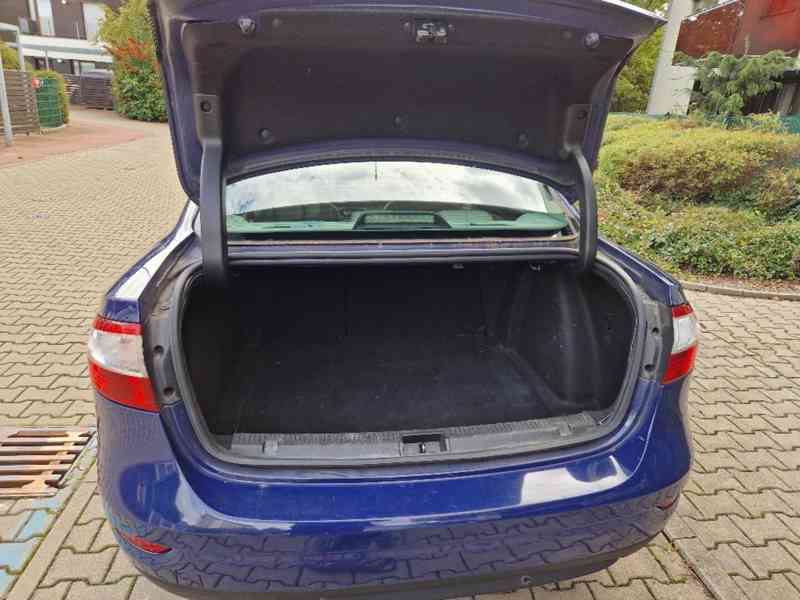 Renault Fluence 1.6. benzín - foto 7