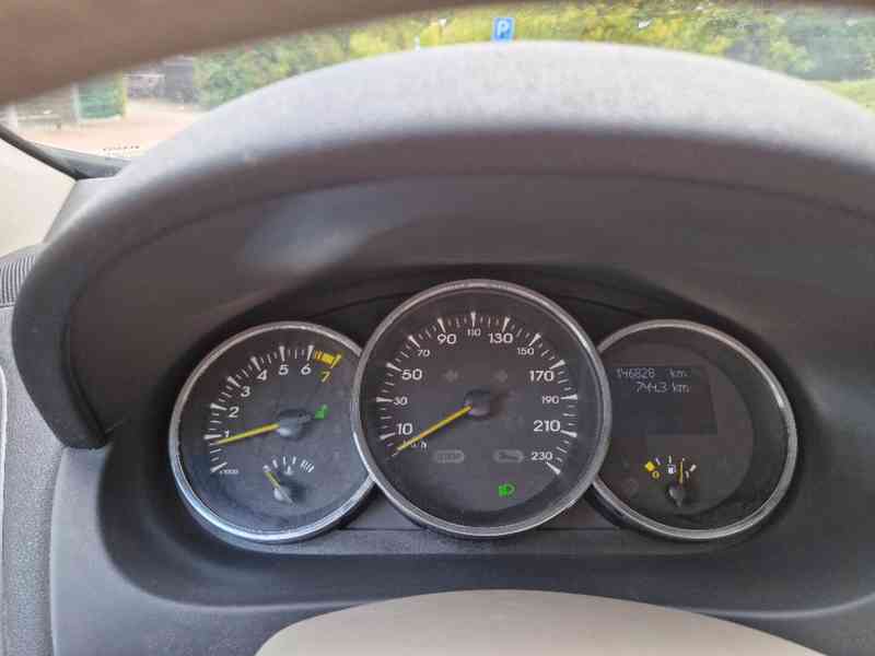 Renault Fluence 1.6. benzín - foto 5