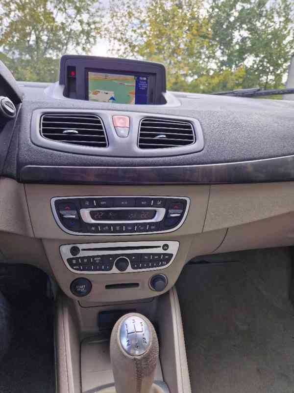 Renault Fluence 1.6. benzín - foto 6