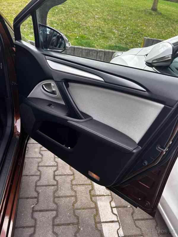 Toyota Avensis 2,0 - foto 4