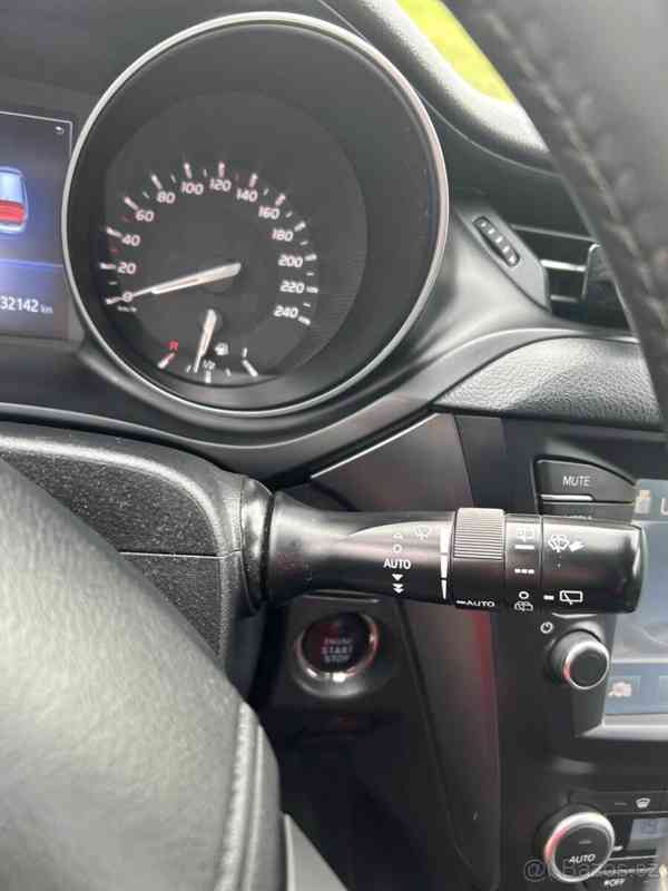 Toyota Avensis 2,0 - foto 7