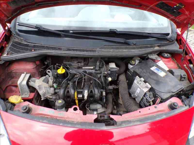 Renault Twingo 1,2 i - foto 12