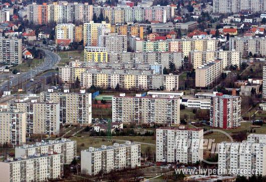 Realitní makléř - foto 1