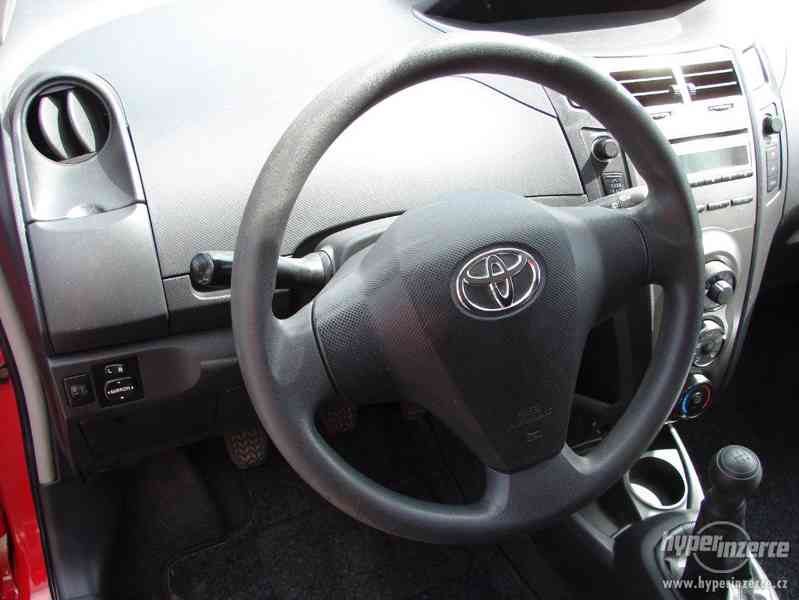 Toyota Yaris 1.0i r.v.2009 - foto 5