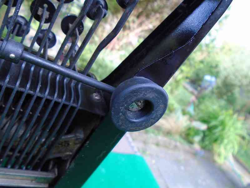 Starožitný retro psací stroj Olympia funkční pěkný - foto 14