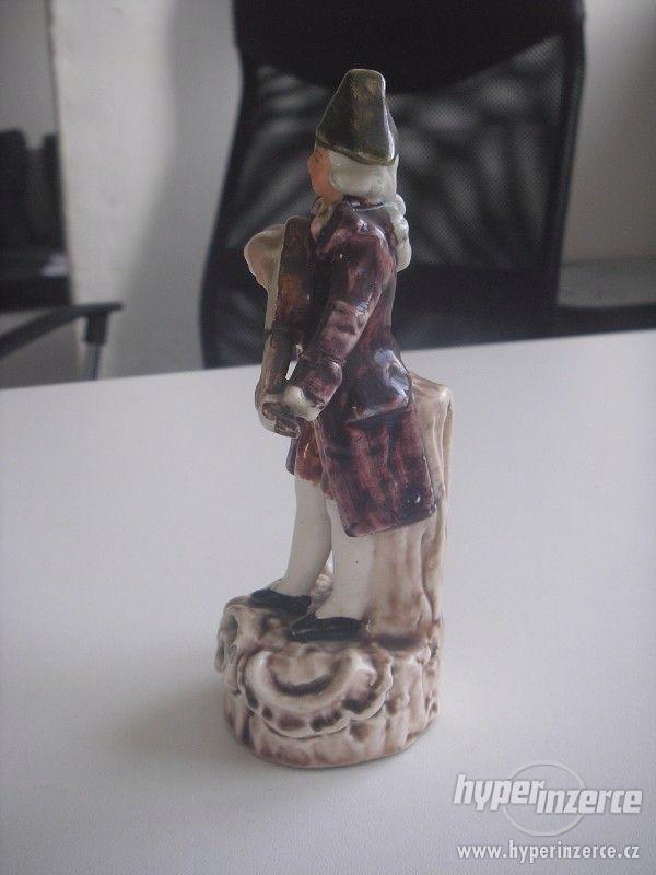 Hráč na loutnu - porcelánová figurka Lladro - foto 3