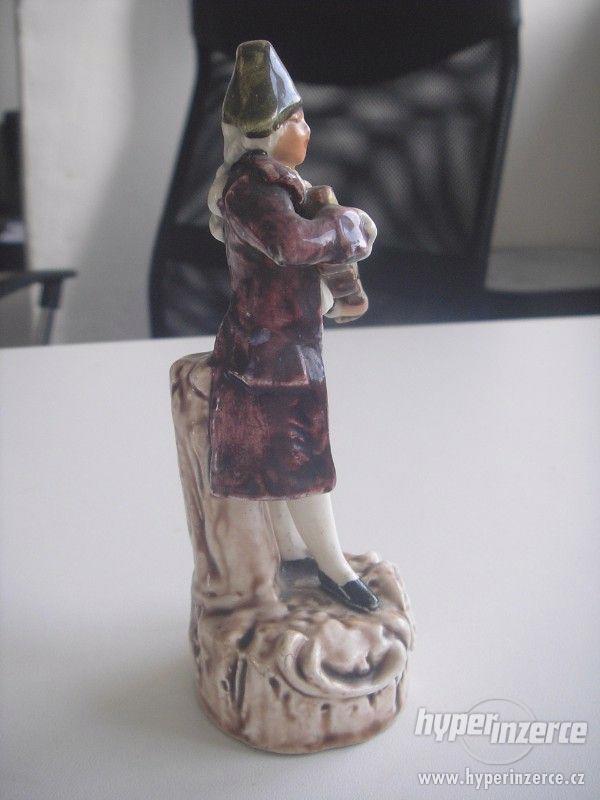 Hráč na loutnu - porcelánová figurka Lladro - foto 5