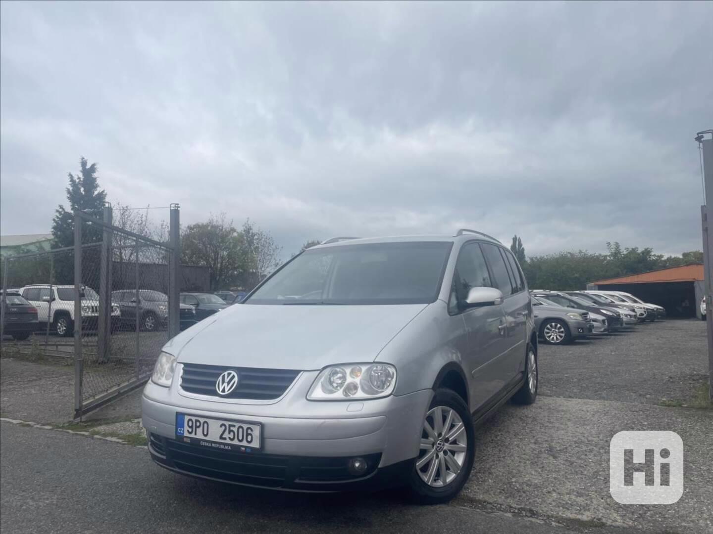 Volkswagen Touran 2,0 TDi PDC,ALU,TAŽNÉ,WEBASTO - foto 1