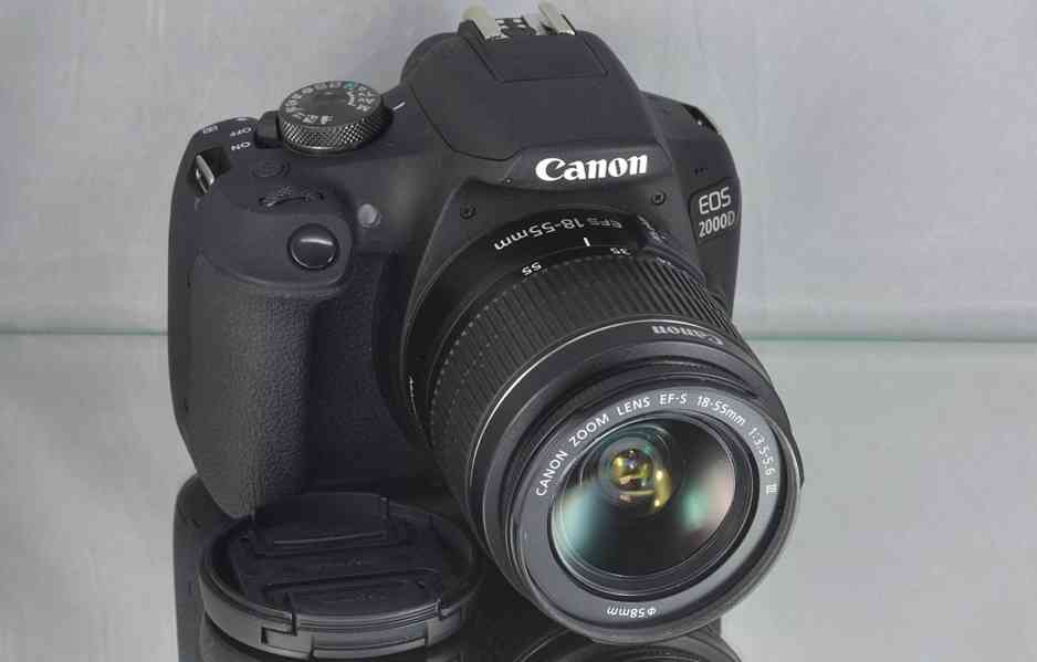 Canon EOS 2000D + EFS 18-55mm 380 Exp. - foto 5